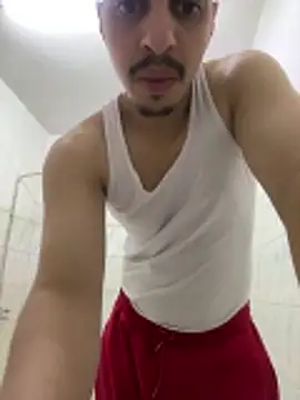 Snapshot of Yassin_ksa chatting on 05-20-26, 05:30 Yassin ksa online show from 05-20-26, 05:30