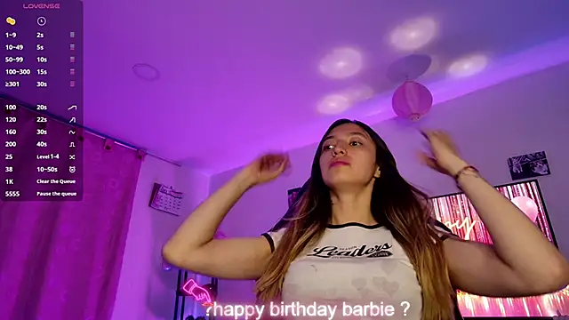 Snapshot of Barbie20_ chatting on 06-11-26, 11:36 Barbie20 online show from 06-11-26, 11:36