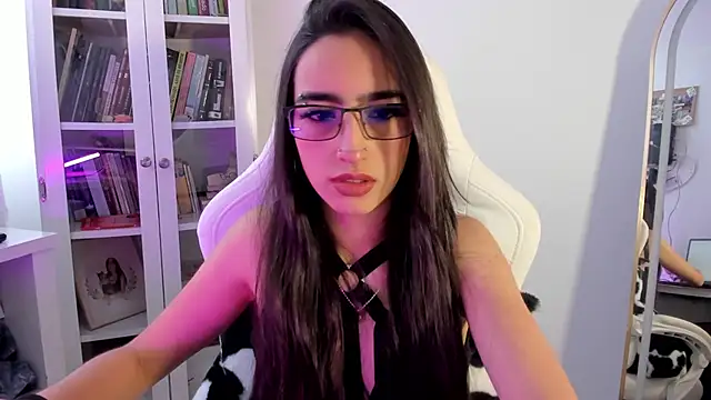 Snapshot of AgathaBlair chatting on 05-20-26, 12:11 AgathaBlair online show from 05-20-26, 12:11