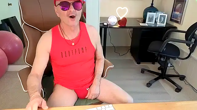 Snapshot of hotdadbod chatting on 01-11-26, 09:42 hotdadbod online show from 01-11-26, 09:42