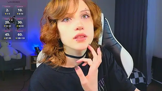 Snapshot of vampi_queen chatting on 07-04-26, 06:14 vampi queen online show from 07-04-26, 06:14