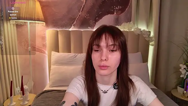 Snapshot of Mili_Joy chatting on 05-18-26, 07:41 Mili Joy online show from 05-18-26, 07:41