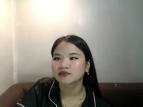Snapshot of xLovelyMaxinex chatting on 05-14-26, 09:27 xLovelyMaxinex online show from 05-14-26, 09:27