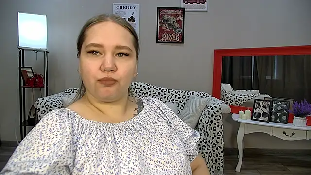 Snapshot of DianaKristol chatting on 06-09-26, 06:14 DianaKristol online show from 06-09-26, 06:14