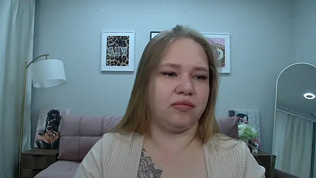 Snapshot of DianaKristol chatting on 06-21-26, 06:10 DianaKristol online show from 06-21-26, 06:10