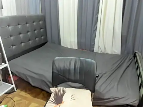 XTsUncutMargauxX online show from 05-20-26, 09:43