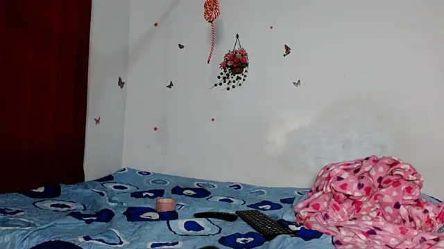 cristal hotnaugthy online show from 05-15-26, 01:45
