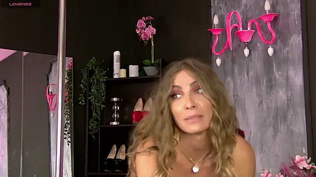 AnneGoddesss online show from 06-04-26, 05:30