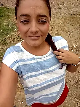 colombianpaisahot online show from 05-13-26, 01:52