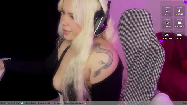 Snapshot of NinnaVoss chatting on 07-22-26, 06:49 NinnaVoss online show from 07-22-26, 06:49