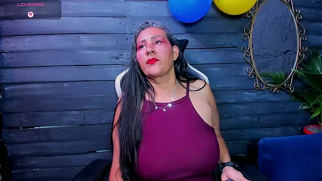 Snapshot of Victoria_kyler chatting on 06-20-26, 03:37 Victoria kyler online show from 06-20-26, 03:37