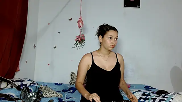 Snapshot of Luisa_queendirty chatting on 05-16-26, 11:14 Luisa queendirty online show from 05-16-26, 11:14