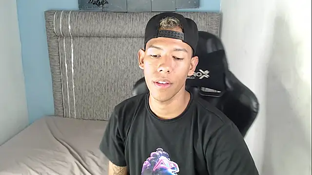 Taylerr 18 online show from 05-13-26, 04:21