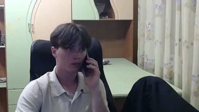 Snapshot of arthur___king chatting on 06-06-26, 02:44 arthur king online show from 06-06-26, 02:44