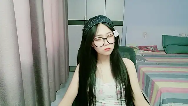 xiaoxiaoyu030 online show from 06-17-26, 08:17