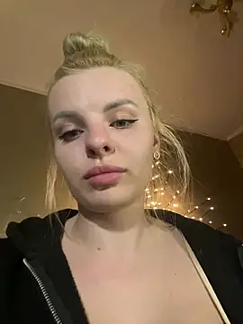 Snapshot of MissAnabel_ chatting on 05-18-26, 06:14 MissAnabel online show from 05-18-26, 06:14