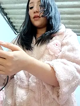 Snapshot of mileidy0106 chatting on 06-14-26, 01:47 mileidy0106 online show from 06-14-26, 01:47