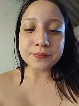 Snapshot of mileidy0106 chatting on 06-14-26, 02:52 mileidy0106 online show from 06-14-26, 02:52