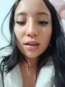 Snapshot of mileidy0106 chatting on 06-21-26, 01:41 mileidy0106 online show from 06-21-26, 01:41