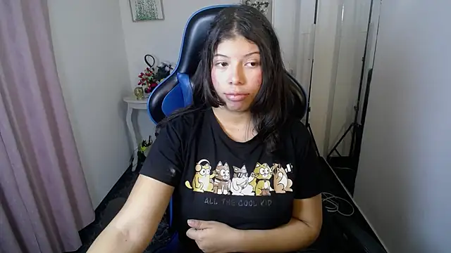 Snapshot of Paulina07_ chatting on 06-05-26, 03:29 Paulina07 online show from 06-05-26, 03:29