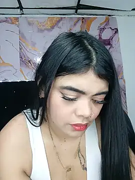 luxuryluna online show from 06-10-26, 12:44