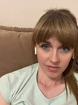Snapshot of Kamilochka29511 chatting on 05-21-26, 05:20 Kamilochka29511 online show from 05-21-26, 05:20
