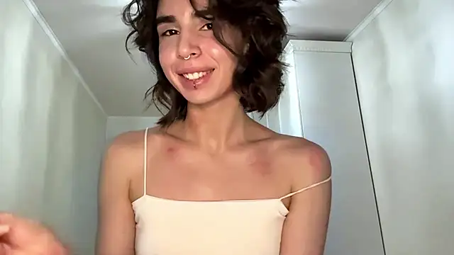 Snapshot of JessiaRuezga chatting on 05-25-26, 12:11 JessiaRuezga online show from 05-25-26, 12:11