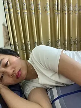 Snapshot of Linda-babyy chatting on 05-18-26, 04:35 Linda-babyy online show from 05-18-26, 04:35