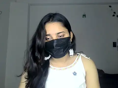 Snapshot of priyanks_sharma37 chatting on 06-19-26, 05:34 priyanks sharma37 online show from 06-19-26, 05:34