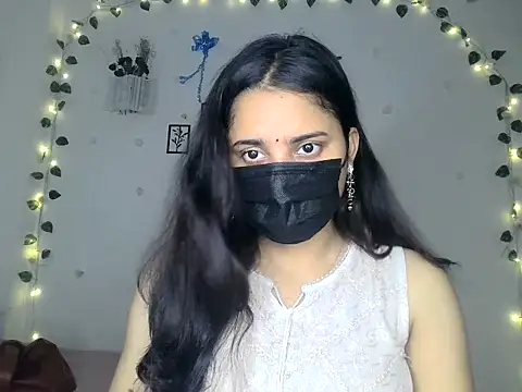 Snapshot of priyanks_sharma37 chatting on 06-24-26, 05:28 priyanks sharma37 online show from 06-24-26, 05:28