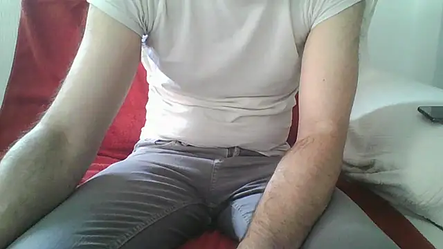 Snapshot of xeson47 chatting on 05-19-26, 09:15 xeson47 online show from 05-19-26, 09:15