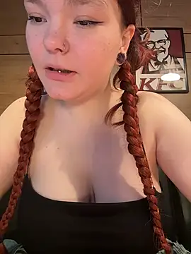 Snapshot of Baby__Fox chatting on 05-17-26, 11:17 Baby Fox online show from 05-17-26, 11:17