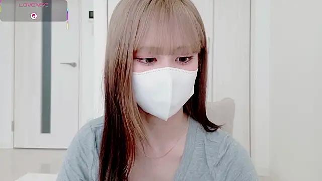 Snapshot of mia-chan3 chatting on 07-08-26, 06:18 mia-chan3 online show from 07-08-26, 06:18