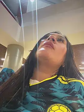 Snapshot of Vyolet_ chatting on 07-04-26, 09:59 Vyolet online show from 07-04-26, 09:59