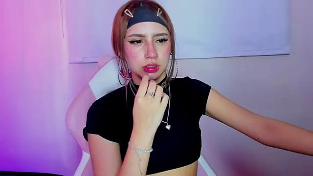 Snapshot of leri_rose_ chatting on 06-27-26, 11:59 leri rose online show from 06-27-26, 11:59