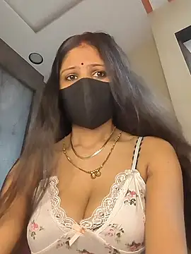 Snapshot of kaira_noty chatting on 06-10-26, 03:07 kaira noty online show from 06-10-26, 03:07