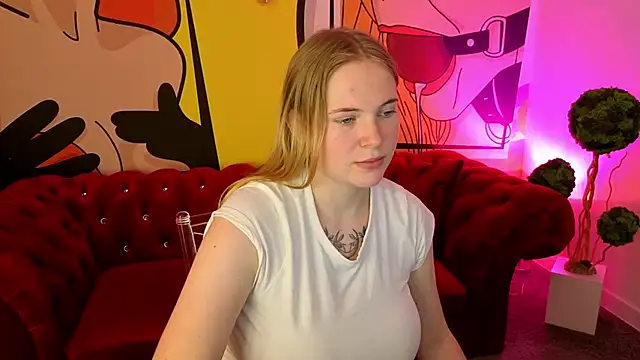 Snapshot of NikkyReyyy chatting on 06-07-26, 06:06 NikkyReyyy online show from 06-07-26, 06:06