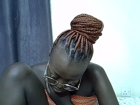 Snapshot of Hot_tashaa chatting on 06-11-26, 03:15 Hot tashaa online show from 06-11-26, 03:15