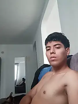Snapshot of fercho_2311 chatting on 06-06-26, 04:55 fercho 2311 online show from 06-06-26, 04:55