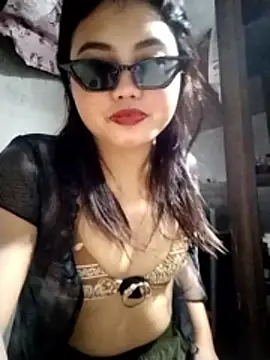 Snapshot of lie_louron chatting on 05-18-26, 02:34 lie louron online show from 05-18-26, 02:34
