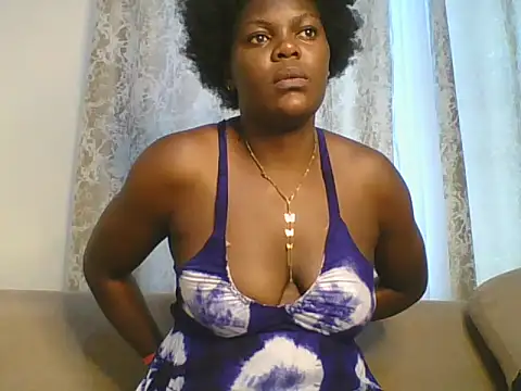 Snapshot of dollface_bela chatting on 06-28-26, 11:05 dollface bela online show from 06-28-26, 11:05
