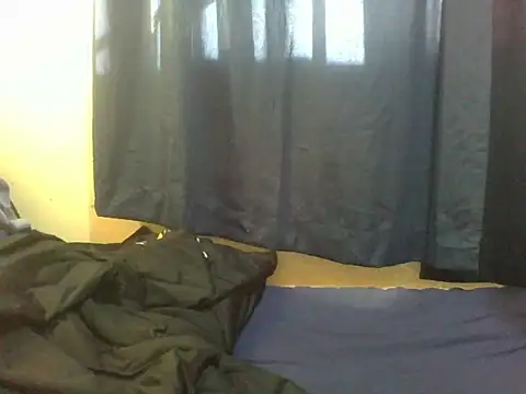 Snapshot of naughty-slender chatting on 06-10-26, 02:16 naughty-slender online show from 06-10-26, 02:16