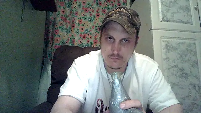 Snapshot of JoeFavorite69 chatting on 05-15-26, 08:21 JoeFavorite69 online show from 05-15-26, 08:21