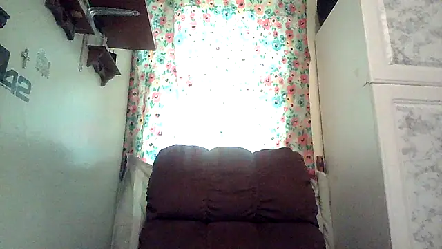 Snapshot of JoeFavorite69 chatting on 06-01-26, 01:46 JoeFavorite69 online show from 06-01-26, 01:46