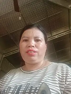 Snapshot of -Yeyi- chatting on 05-26-26, 12:06 -Yeyi- online show from 05-26-26, 12:06