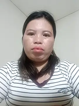 Snapshot of -Yeyi- chatting on 06-03-26, 11:57 -Yeyi- online show from 06-03-26, 11:57