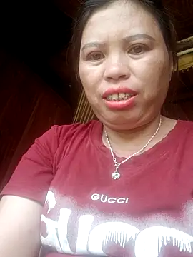 Snapshot of -Yeyi- chatting on 06-10-26, 06:01 -Yeyi- online show from 06-10-26, 06:01