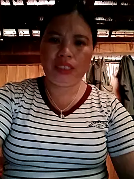 Snapshot of -Yeyi- chatting on 06-11-26, 04:54 -Yeyi- online show from 06-11-26, 04:54