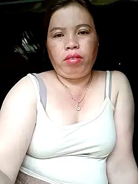Snapshot of -Yeyi- chatting on 06-12-26, 11:14 -Yeyi- online show from 06-12-26, 11:14