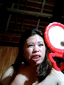 Snapshot of -Yeyi- chatting on 06-14-26, 04:20 -Yeyi- online show from 06-14-26, 04:20